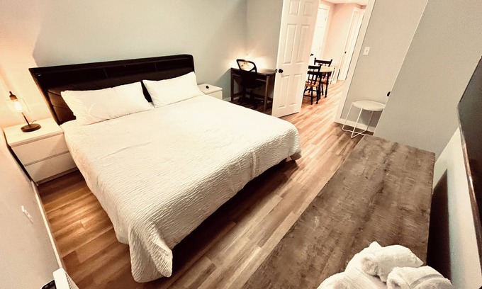 Charlottetown Apartamento | Downtown-2BR APT-King-Parking-WiFi7
