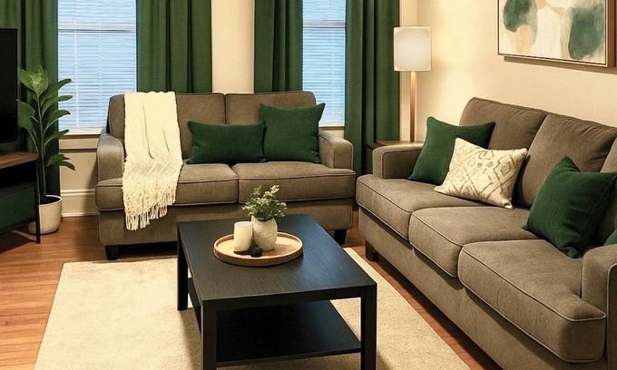 Tenney-Lapham Casa | Downtown 3BR Walkable Home Near UW, Stadium, Restaurants + Free Parking