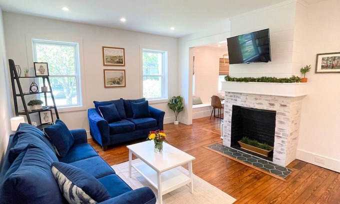 Aiken Casa | Downtown Aiken- The Collins Property