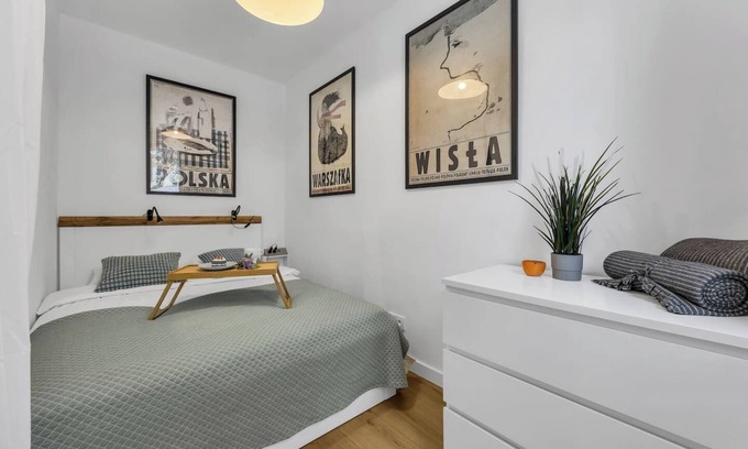 Muranow Apartamento | Downtown Apt - Trams & Bus Nearby - by Rentujemy