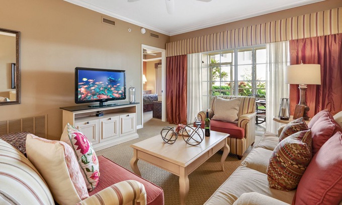 Redevelopment Area Condominio | Downtown Bellasera Resort Condo with On-Site Restaurant, Pool & Private Patio
