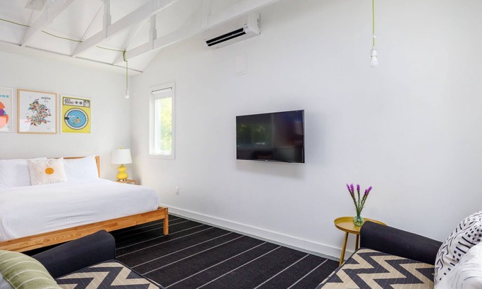 Hyde Park Apartamento | Downtown, Bright | Pastel Casita