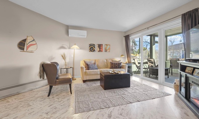 Charlevoix Condominio | Hermosa casa de campo en la playa sin la arena, ¿qué más se puede pedir?