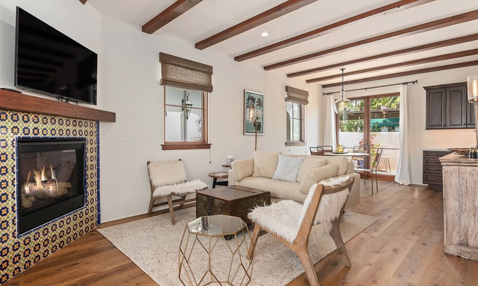 Upper East Casa | Downtown City Escape, close to beach, shops, food