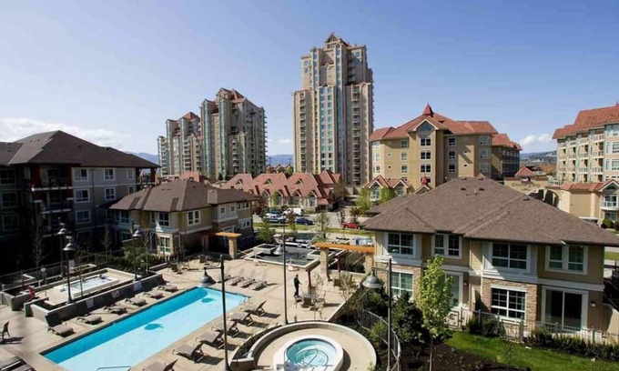 Central Okanagan Casa | Downtown Condo Resort by the Beach