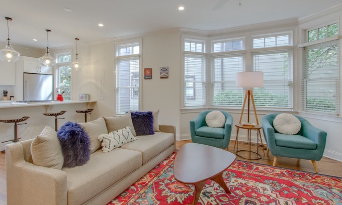 Salemtown Casa | DOWNTOWN DREAM ❤ PRIVATE YARD ❤ WALK 2 RESTAURANTES