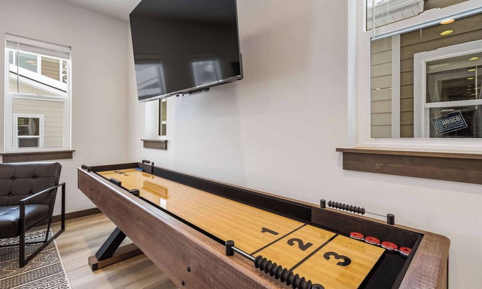 Bozeman Casa | Downtown Duplex | Game Room | Mountain Music