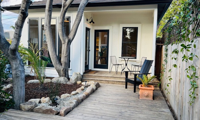 Santa Barbara Cabaña | Downtown Farmhouse Cottage - Super Cute and Charming