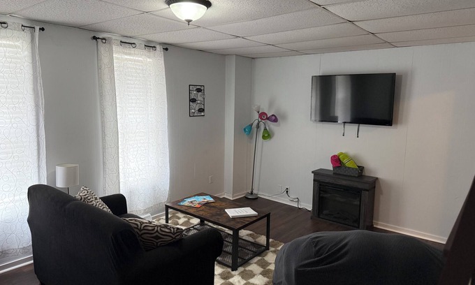 Michigan City Apartamento | Downtown Getaway 1
