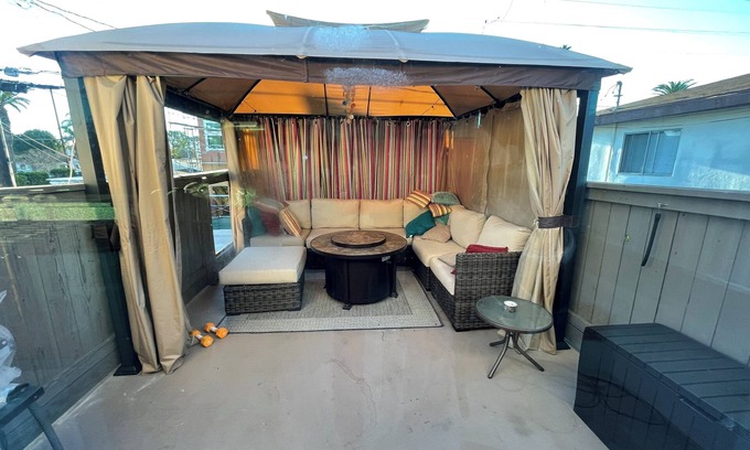 Huntington Beach Apartamento | Downtown Huntington Beach Fun, Quiet 4 blocks from the ocean