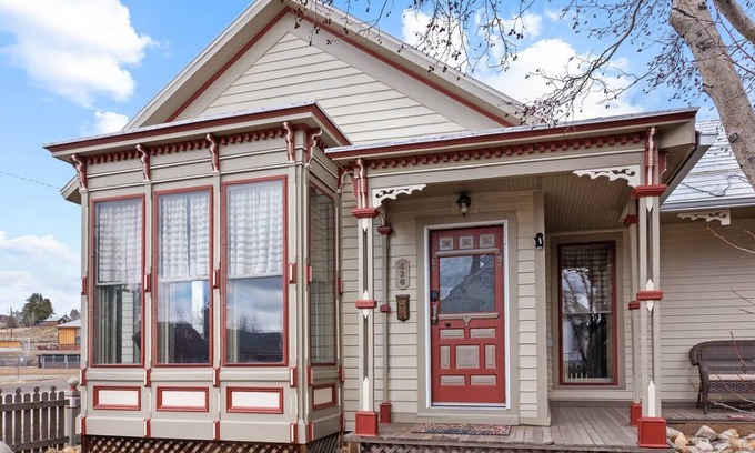 Leadville Casa | Downtown Leadville: easy access to everything!