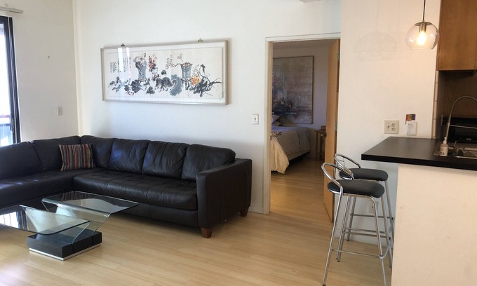 Little Tokyo Condominio | Downtown Los Angeles Arts District with Free Parking