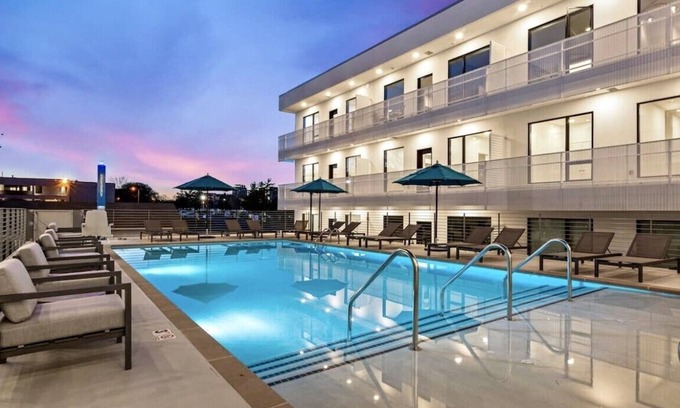 Eighth Avenue Condominio | Downtown Nashville/ Gulch Luxury Condo- Sleeps 6