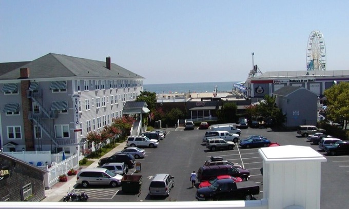 Ocean City Condominio | DOWNTOWN OCEAN CITY MD GRANDES VISTAS DEL OCÉANO Y BALTIMORE AVE