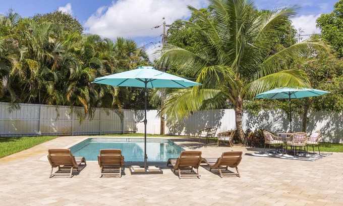 Delray Beach Apartamento | Downtown Pool Home| Mins to Beach | Cabana service