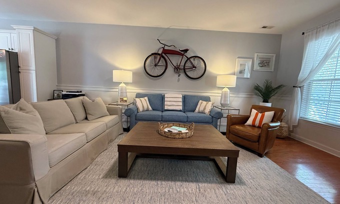 Wilmington Casa | Downtown PVT Parking Orange Street Retreat