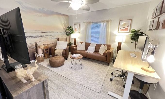 Southwest Casa | Downtown Relaxing Guest Suite