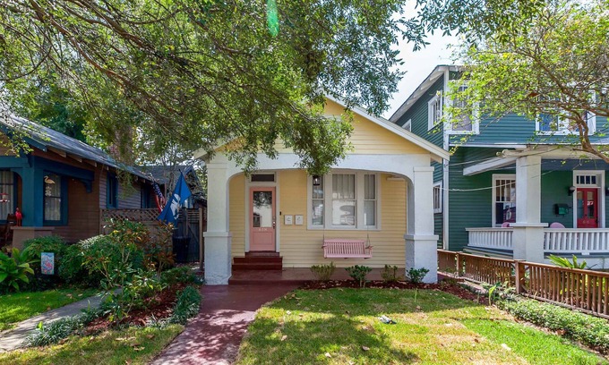 Spanish Town Historic District Casa | Downtown / Spanishtown Bella's Historic House