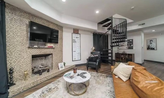Winston - Salem Condominio | Downtown Speakeasy Condo
