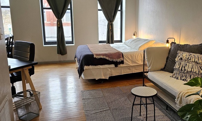 Aurora Apartamento | Downtown Studio 201