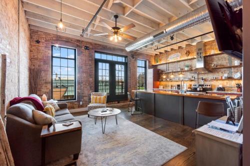 Perryville Apartamento | Downtown Urban Loft above Restaurants #2