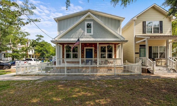 Wilmington Historic District Casa | Downtown Wilmington pet friendly revival bungalow. You'll love it!