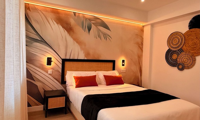 Puerta del Angel Apartamento | dozzZe Madrid Río