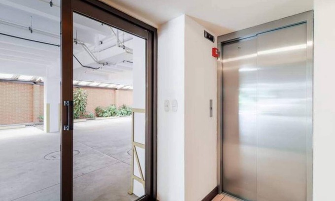 Zona 5 Apartamento | DP1, Spacious & bright flat 4 mins to Cayalá