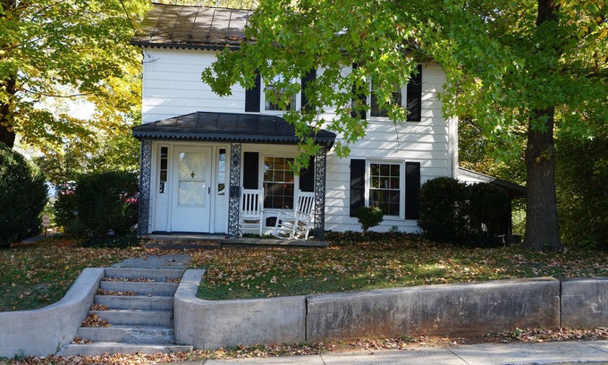 Lexington Casa | 'Dr. Inicio con Encanto en el centro de Lexington Histórico: Seuss '