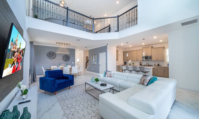 Campbell Casa | DR2668 Storey Lake Home 5 bed 5 bath Free Waterpark