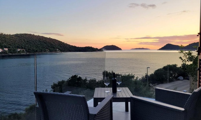 Ubli Apartamento | Dragovoda bay