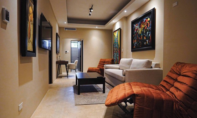Santurce Apartamento | "Dream apt: 8BD, 6BA, parking.
