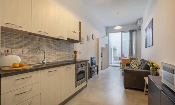 St. Julian's Apartamento | ☀⛱ Dream Apt: Modern&Cosy | Ideal for Long Stays!
