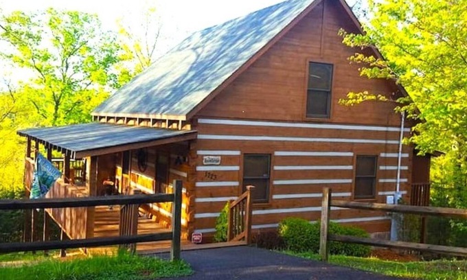 Sevierville Cabina | Atrapasueños. Beautiful Mountain Veiws y Real Log Cabin Charm!