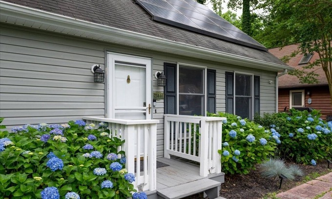 Rehoboth Beach Cabaña | Dream Cottage in Lewes