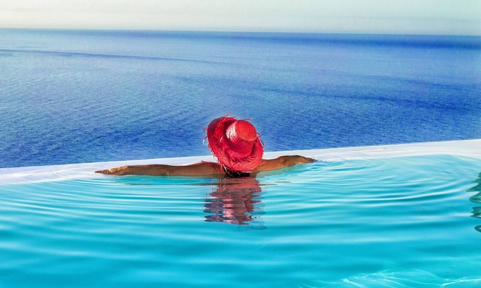 Salobrena Villa | Refugio de ensueño, vistas infinitas, piscina desbordante y privacidad absoluta