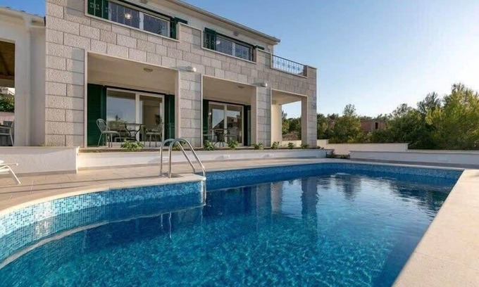 Cove Osibova (Milna) Villa | Dream Holiday Villa With Ping Pong Table And Pool