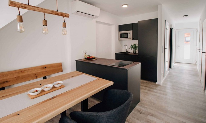 Pleinfeld Apartamento | Dream home with balcony