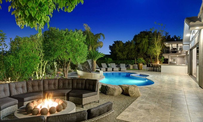 Cathedral City Cove Casa | Dream Oasis Pool 6bed 5bath, piscina, spa, sala de juegos, cine, putting green
