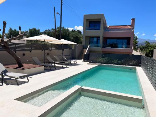 Makrys Tichos Casa | Dream's House - Villa with Pool & Stunning Views