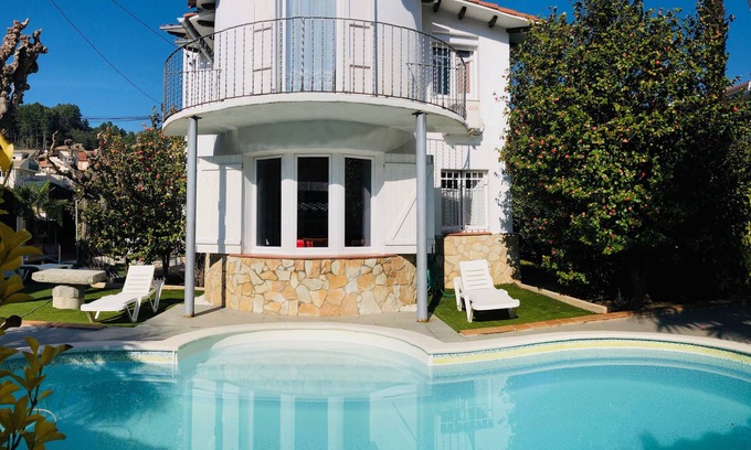 Arbucies Casa | Vacaciones de ensueño! Hermosa y amplia villa con piscina, naturaleza y calma