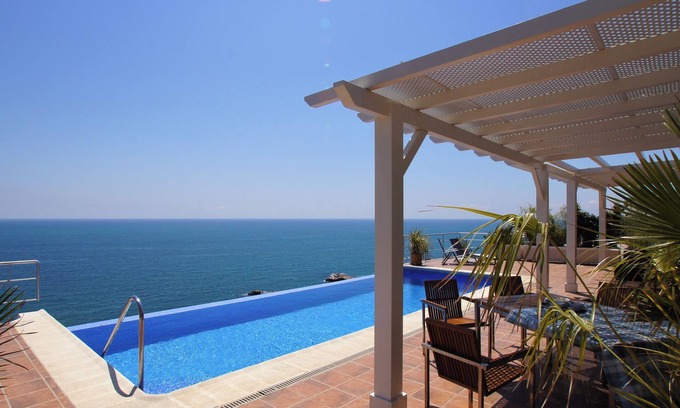 Manilva Villa | El sueño de unas vacaciones maravillosas, íntimo,