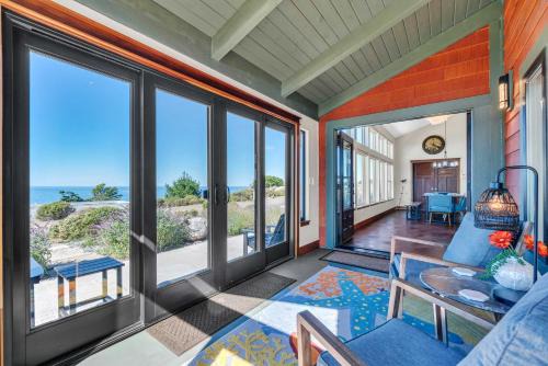 Manchester Casa | Dream Weaver House with Hot Tub and Ocean View!