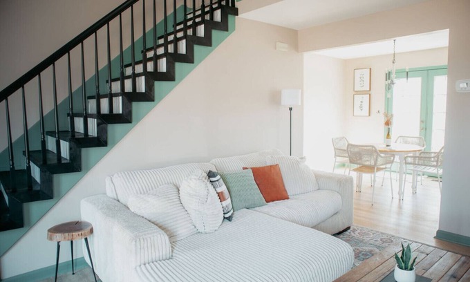 Clarksville Casa | Dreamcatcher Cottage Boho Charm & King Bed Comfort