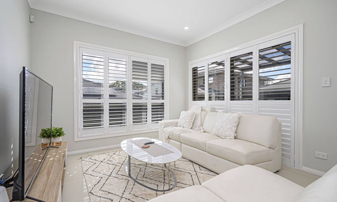 Rouse Hill Casa | Dreamland/Rousehill /Spacious 4BR House/wifi