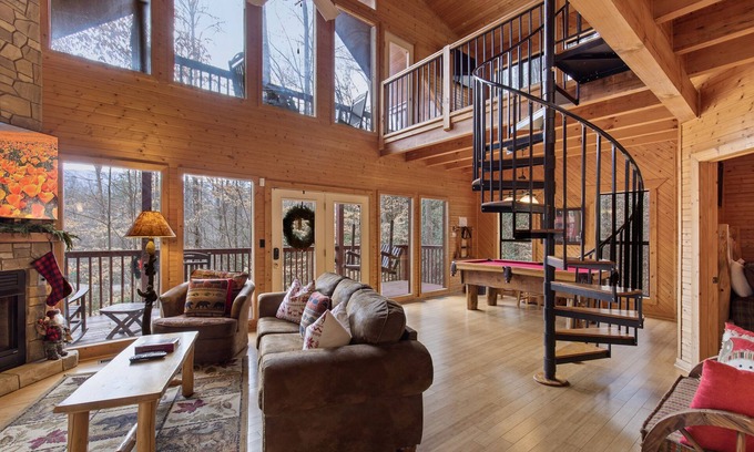 Pittman Center Casa | Dreams & Streams