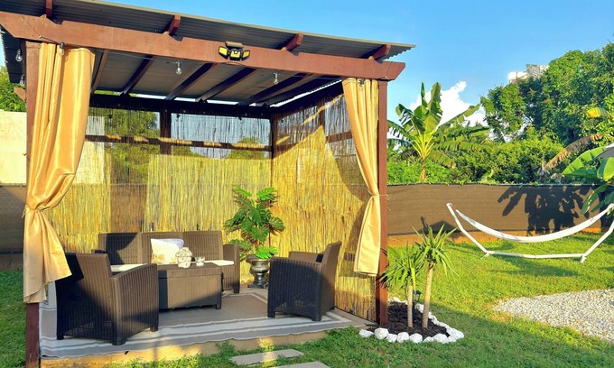 Almirante Norte Casa | Dreamsville- Tropical Dream near river, beaches, food and more!