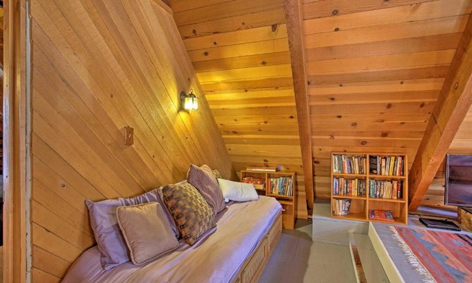 Ponderosa Casa | Dreamtime Cabin with Deck in Sequoia Natl Forest!