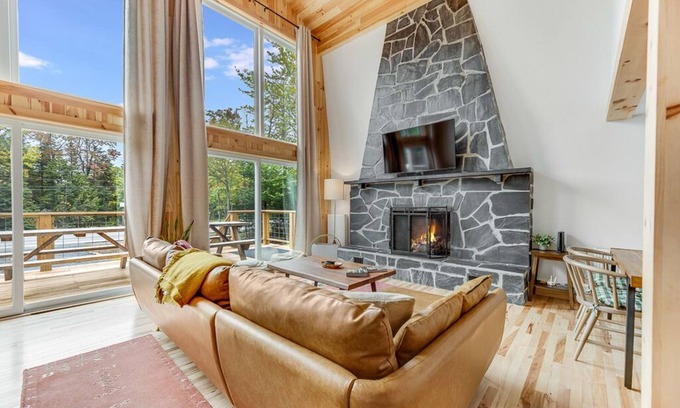 Greenville Junction Cabina | Dreamy 5 bedroom cabin in Greenville