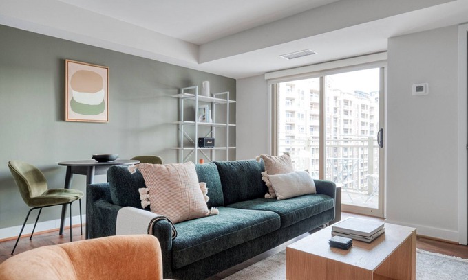 Ballston Apartamento | Dreamy Ballston 1BR w/ W/D, Gym & Pool, near Metro, by Blueground